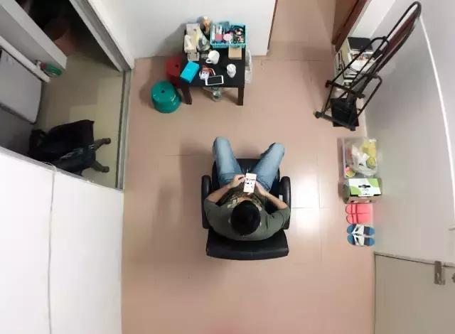 「新深漂」我们在租来的10㎡里，梦想装下整个世界