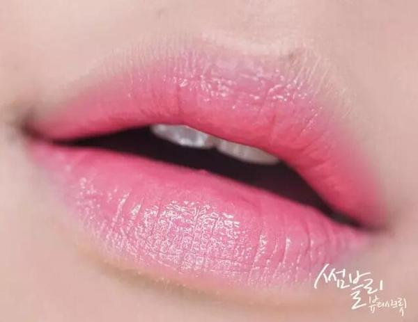 韩国唇釉爆款榜透明,韩国美妆热销唇釉