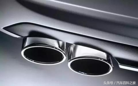 汽车排气管漏水,汽车排气管连接的箱体漏水正常吗