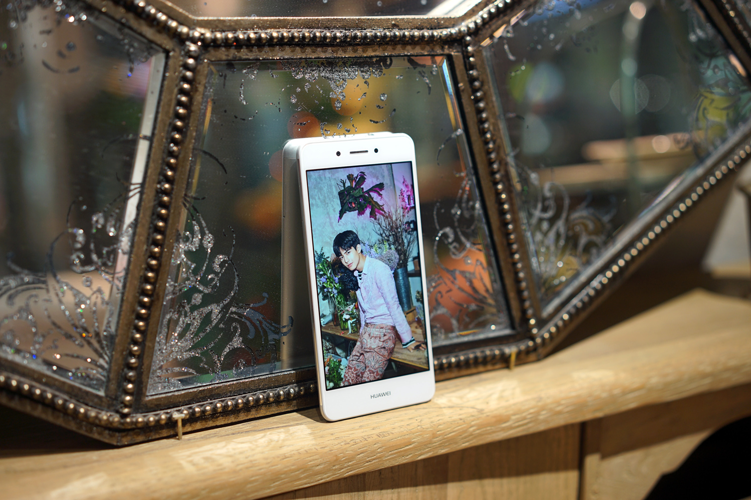 青年金属千元旗舰华为畅享6S测评