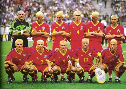 现在又流行杀马特造型,最近流行杀马特