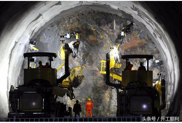 中国中铁和中国铁建的重组方案,中国中铁和中国铁建区别