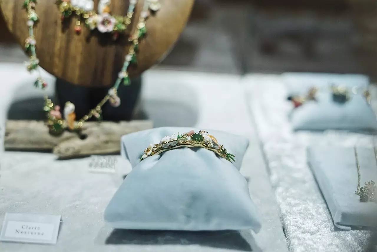 直男们有救了！这13家从未杭州亮相的新店，总有一款圣诞礼物，适合你的女神……