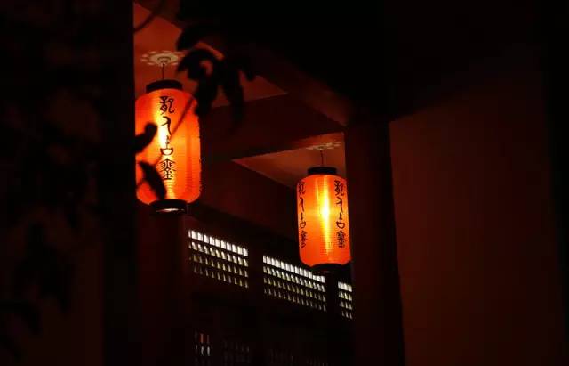 一个长得像李小龙的男人，在长泰一村子里，建了个千与千寻的奇幻世界