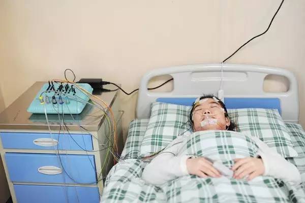 西苑医院脑病科失眠,脑病为啥一直不睡