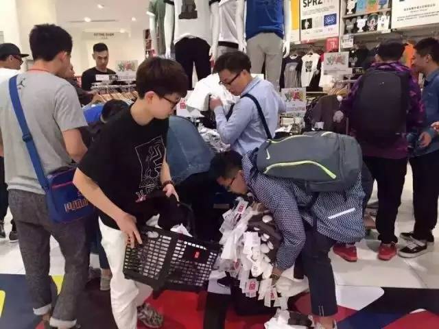 潮牌里的撕逼三部曲（中部）