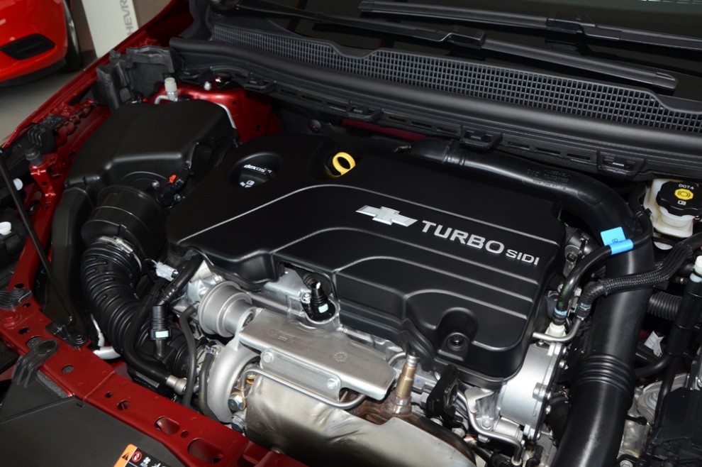 雪佛兰科鲁兹1.5的好不好,15年雪佛兰科鲁兹手动挡口碑评价