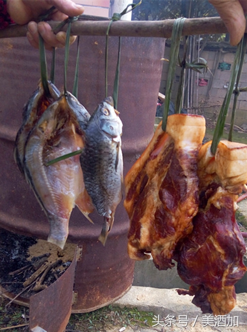 老家腊肉太香了,山里的柴火熏出来的腊肉超香