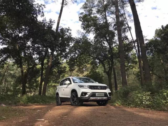 高性价比大空间suv售不足7万起,高性价比入门豪华suv