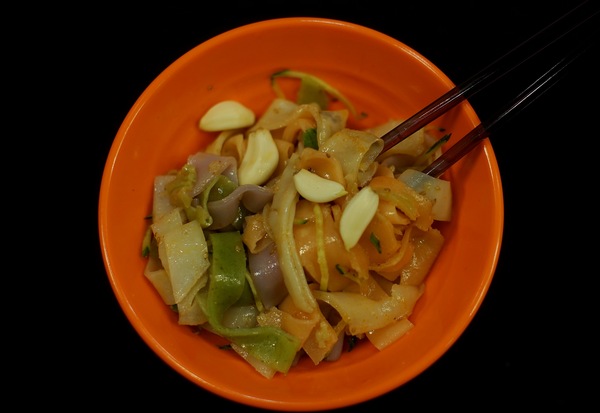 四十岁女人开凉皮店,阜新凉皮店