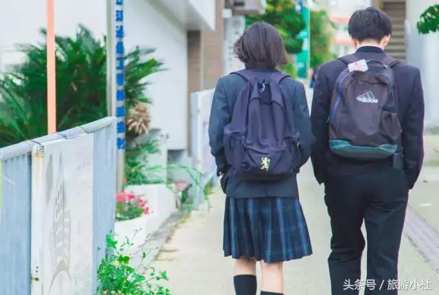 鐞夌悆涔嬭摑鎭嬫垬鍐茬怀,鎭嬫垬鍐茬怀铚滄湀涔嬫梾