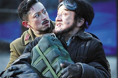 房祖名为什么和父亲同台铁道飞虎,房祖名铁道飞虎后还有电影吗