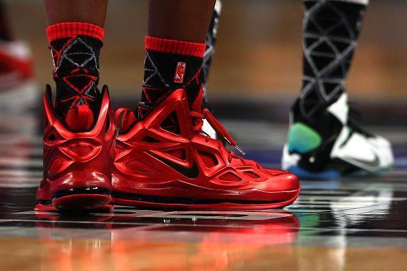 抢篮板的好球鞋,打篮球该如何挑选适合的球鞋