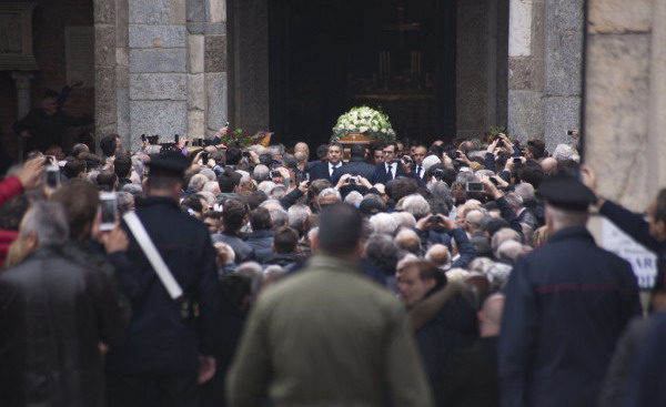 足球名人堂马尔蒂尼,天下足球绝对巨星马尔蒂尼视频