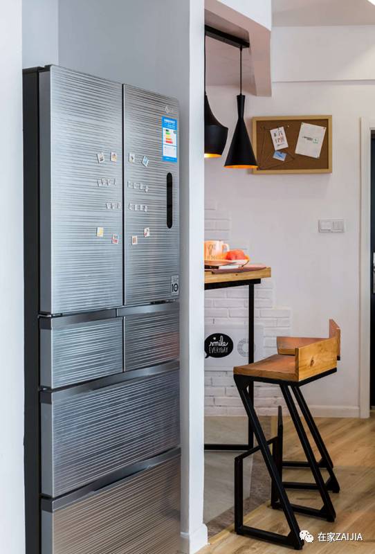 装修全程遥控，家具闲鱼网淘，资深宅男让闹市区老房大变样