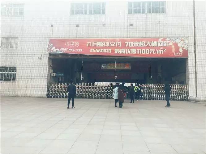 再看你一眼粤语歌,再看你一眼原唱完整版