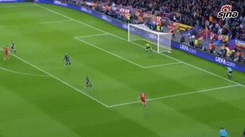 罗本和穆勒挡拆gif,2010罗本错失单刀gif