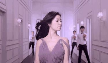 双方可以就任何问题坦诚交换意见,双方坦诚地交换了建设性的意见