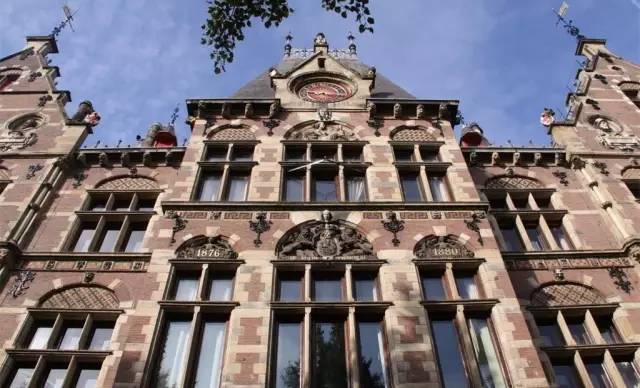 坚持不懈甲骨文,建筑与艺术的糅合