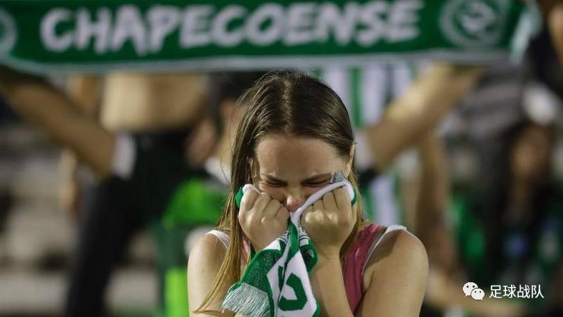 交织爱与痛盘点2016足坛十大事件,2022年足坛十大新闻