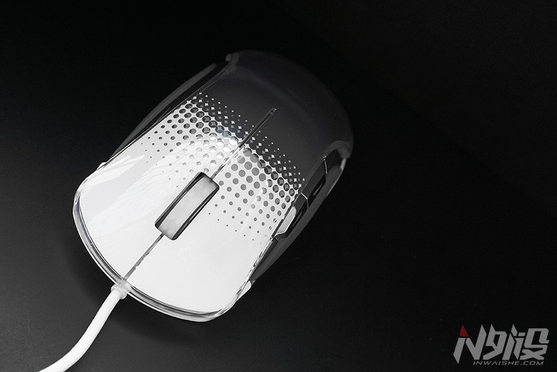 通体发光i-ROCKSIM6游戏鼠标图赏