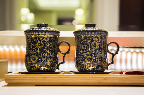 绚烂这夜的碧湖，醉了你的温暖柔情