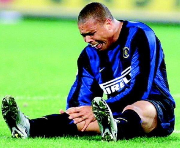 瓒冲潧鍗佸ぇ鎮叉儏鐬棿鑸嶇敨鐞寸,涓栫晫瓒崇悆鍗佸ぇ鎮叉儏鏃跺埢