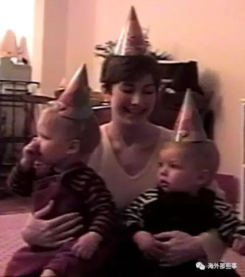 她允许摄影师跟拍变性全过程获得全家支持