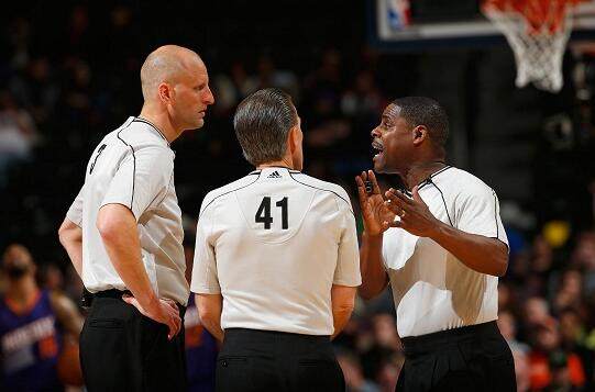 nba高水平裁判,nba裁判工资排行榜2017