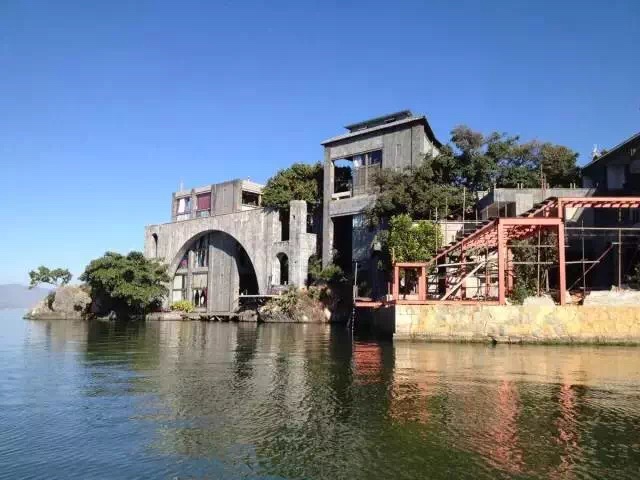 杨丽萍的太阳宫是在泸沽湖吗,鲁豫采访杨丽萍的太阳宫视频