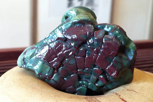 红碧玉与鸡血红的区别,什么颜色的和田碧玉最贵