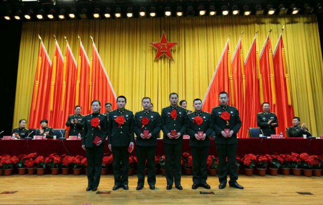 解放军306医院除夕之夜倒计时与正计时