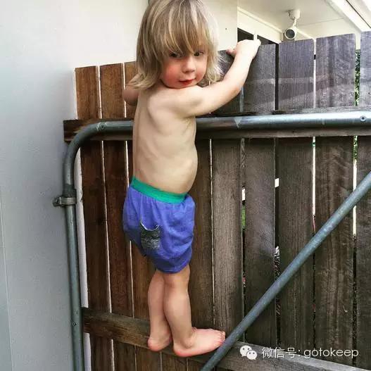 八块腹肌的小怪兽,腹肌小怪兽