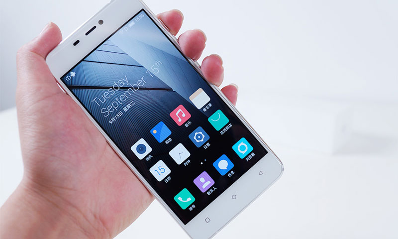 做手机屏幕需要无尘服吗,做手机的都要穿无尘衣吗