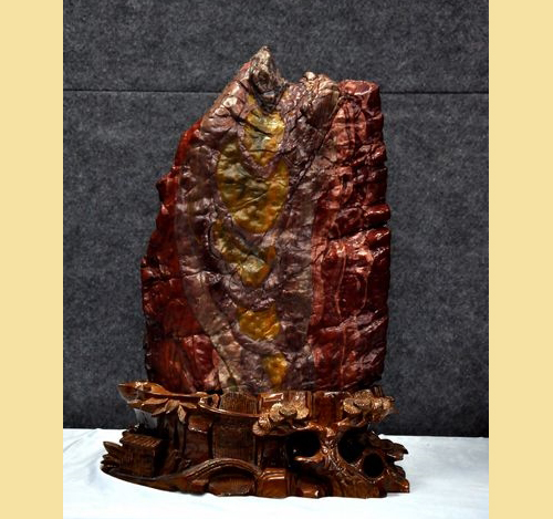 红碧玉与鸡血红的区别,什么颜色的和田碧玉最贵