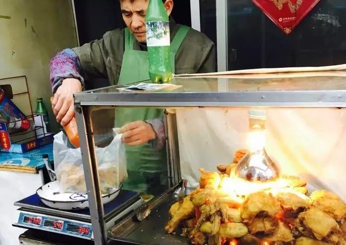 人均10块吃喝玩乐,人均10块钱的食物