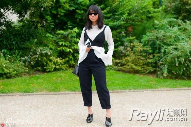 肩宽可以穿v领荷叶边上衣吗,肩宽适合穿什么圆领还是v领上衣