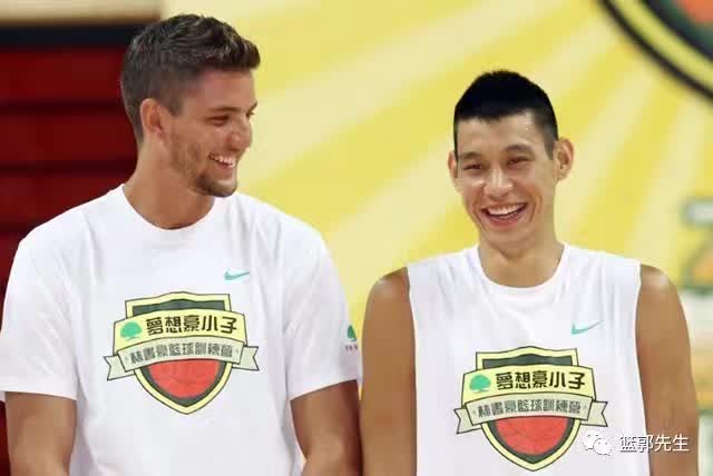 林书豪缺阵猛龙送热火4连败,林书豪后期为什么上不了场