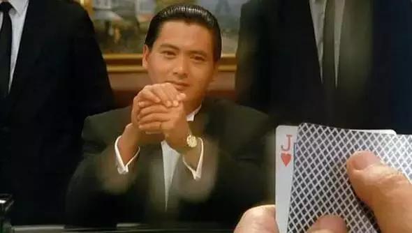 以前一放学就能看到的士多，现在也越来越少了。。。