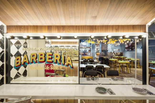 “家以外的家”繁花似锦–巴塞罗那花园餐厅