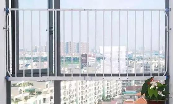 宝宝掉地上磕到头怎么处理,宝宝摔下床摔到头要不要去医院看