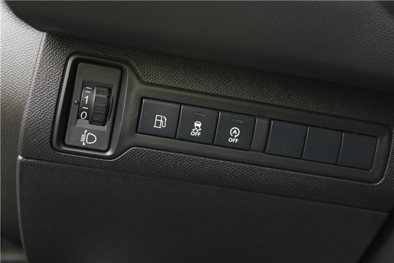 标致308改畅影10.2寸横屏机，2017就这么任性