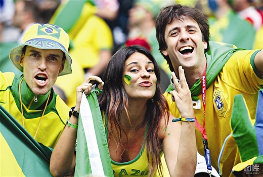 去国外领养难民孩子到中国困难吗,巴西贫民窟孩子的足球水平