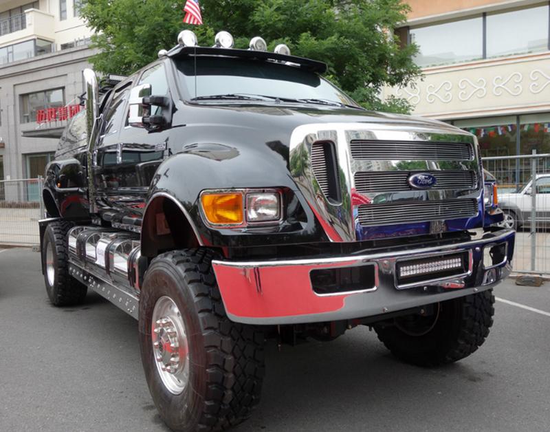 这些汽车比较霸气,随随便便压扁超跑轿车