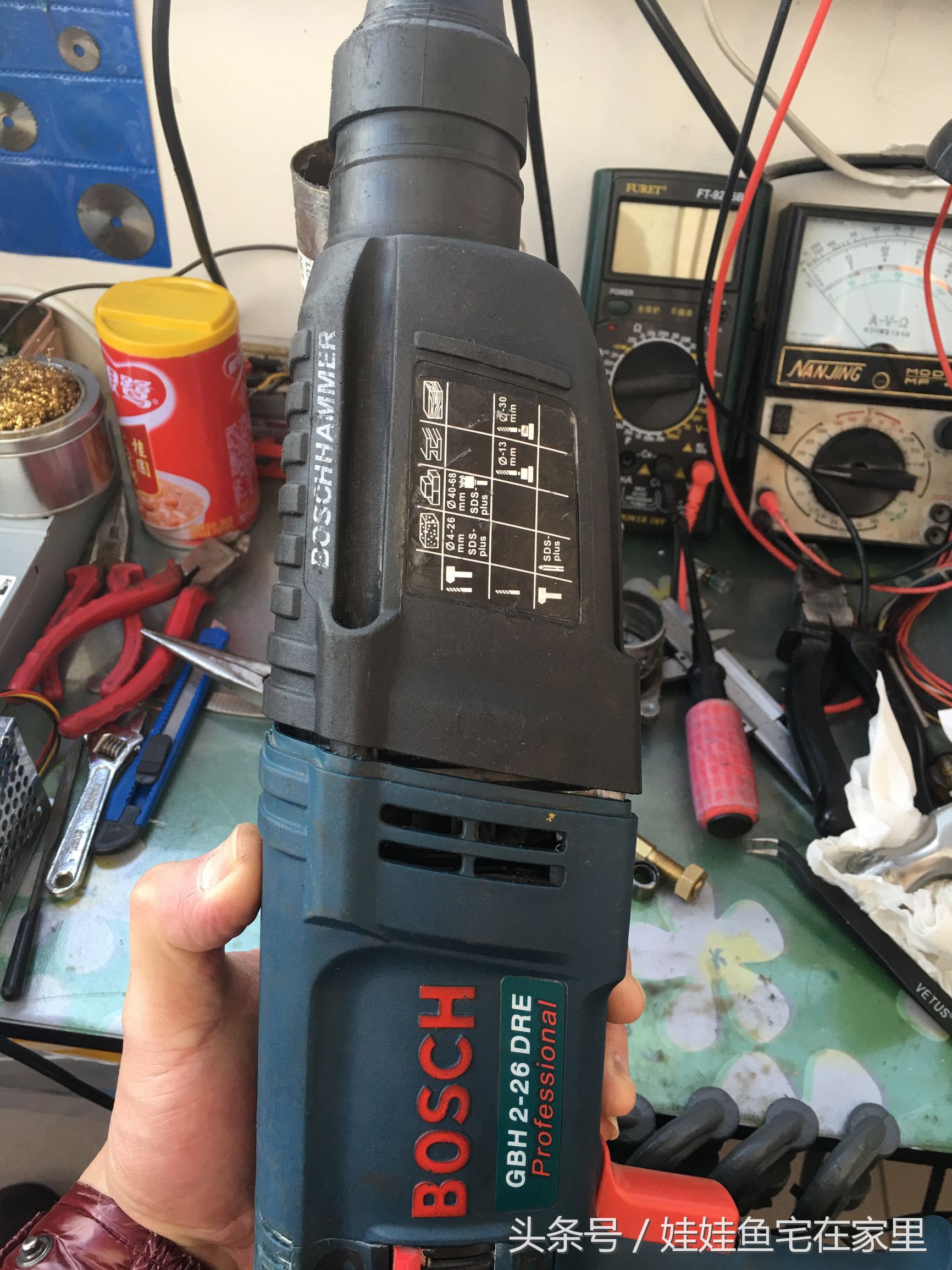 18v博世电锤锂电池组装视频,博世电锤机头维修