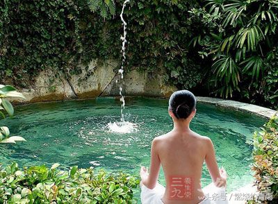 日式温泉补水方法,泡温泉后用什么护肤最好