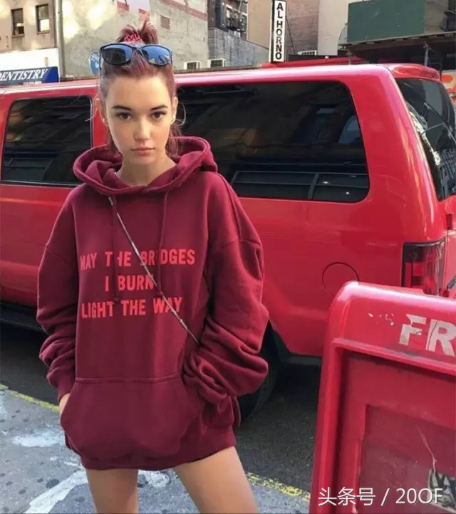 新年如何穿得好看又暖又时髦,新年穿大红大紫