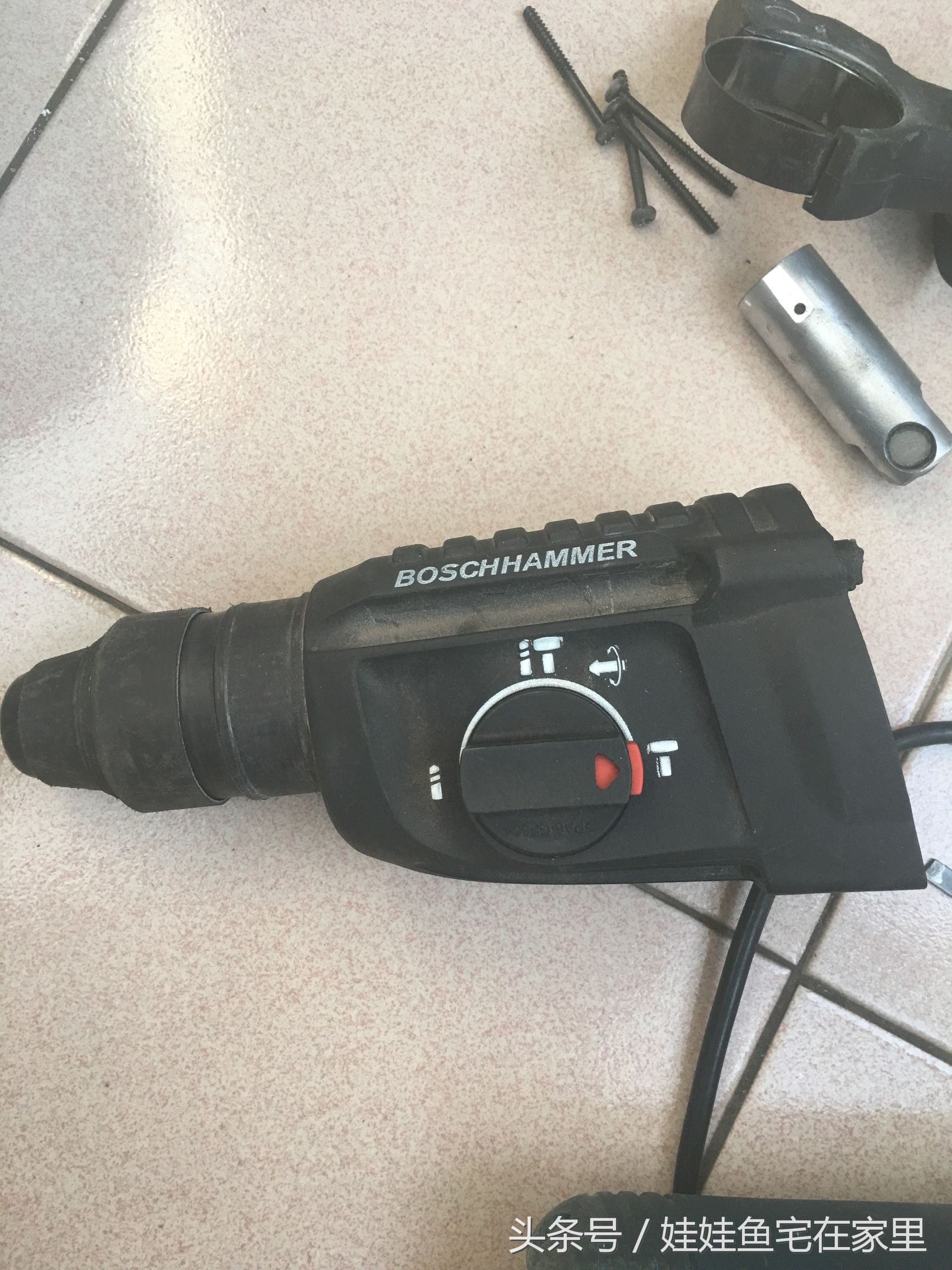 高仿博世轻型电锤全部拆解视频,正品博世电锤28d与高仿区别图片