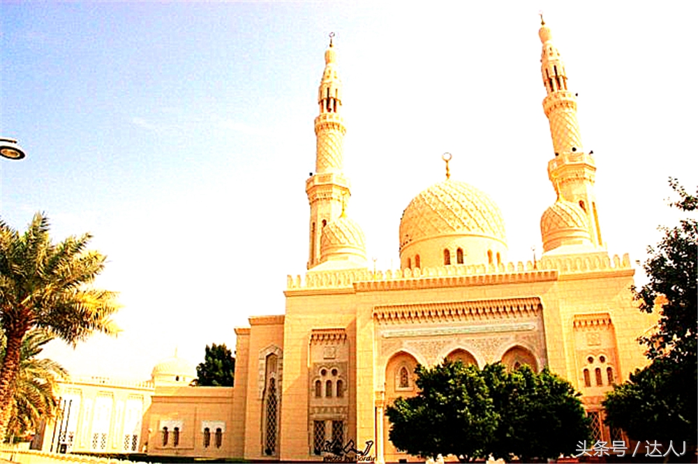 沙漠上的超级绿洲迪拜,迪拜沙漠上的奢华之都