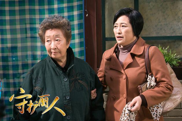 李小璐的脸经历了什么,李小璐脸很大吗